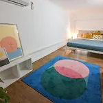 Stylish 2-bedroom In * بودابست