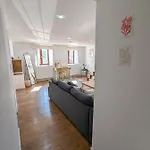 شقة Stylish 2-bedroom In